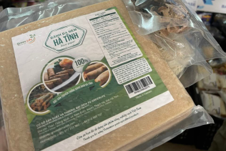 Cách cuốn bánh ram Hà Tĩnh 